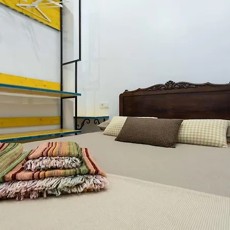 Lejlighed Atico Con Terraza Y Vistas Al Mar. *