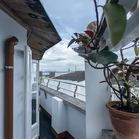 Atico Con Terraza Y Vistas Al Mar. * A Coruña